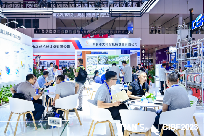 亲友游戏中心-亲友多乐斗-亲友天天坦克大战