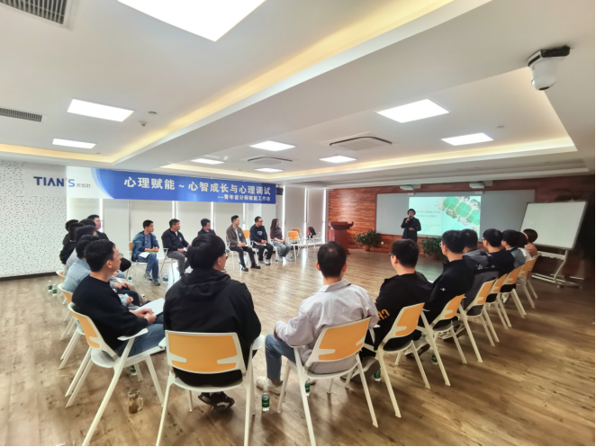 亲友游戏中心-亲友多乐斗-亲友天天坦克大战