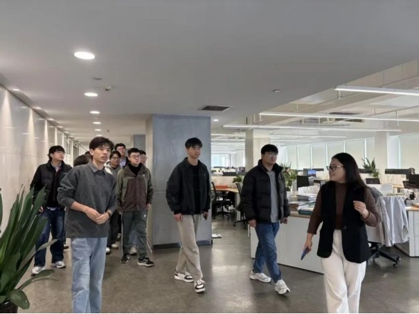 亲友游戏中心-亲友多乐斗-亲友天天坦克大战