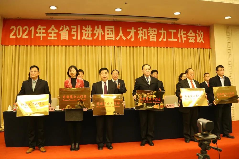 亲友游戏中心-亲友多乐斗-亲友天天坦克大战