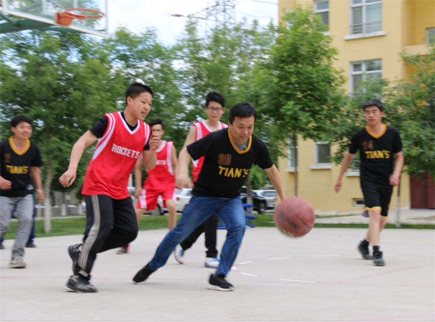 亲友游戏中心-亲友多乐斗-亲友天天坦克大战