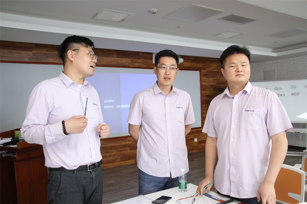 亲友游戏中心-亲友多乐斗-亲友天天坦克大战